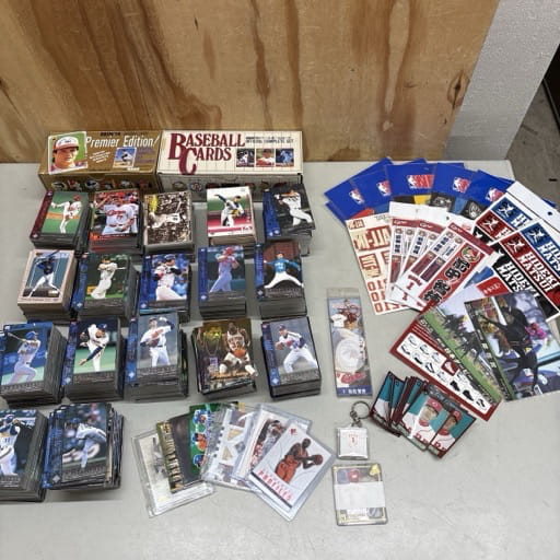 野球 バスケットボール 競馬 カード プロ野球カード NBA BBM トレーディングカード 他 大量 まとめて